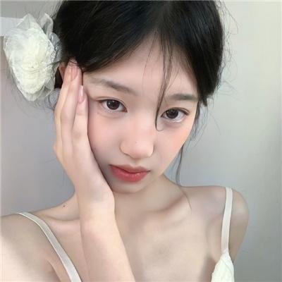 我才不要和人类恋爱呢